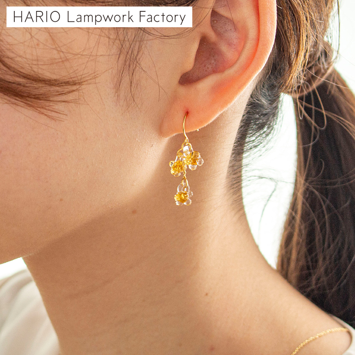 ハリオ ピアス ひとふさのミモザ 花 ガラス製 HARIO Lampwork Factory 手作り 日本製 小ぶり ハリオランプワークファクトリー