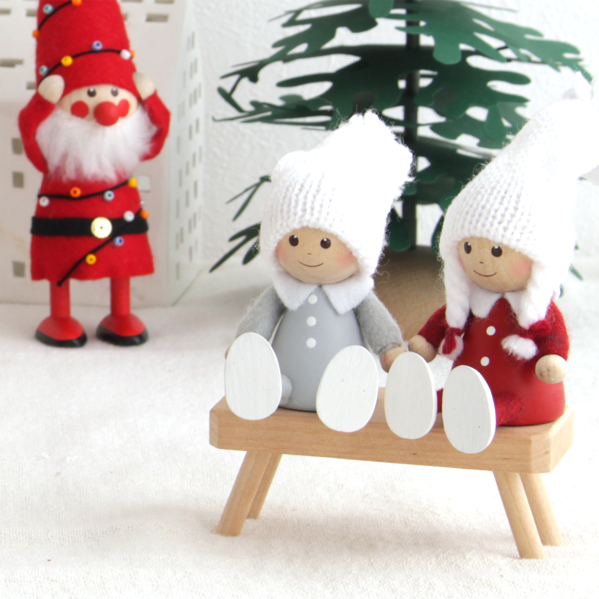 ノルディカニッセ ぺたんこ座りの男の子 サイレントナイトシリーズ