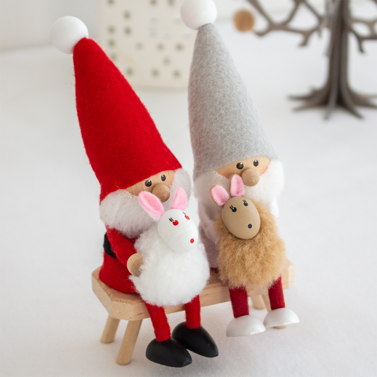 本物の クリスマス ノルディカ ニッセ サンタクロース リース ソリ 箱 ポッキリ価格セール ノルディカニッセ 4点セット+ポストカード クリスマス