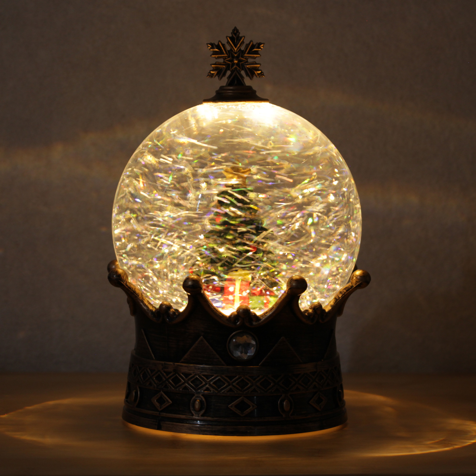 クリスマス スノーイングライトグローブ 王冠 LEDライト スノードーム