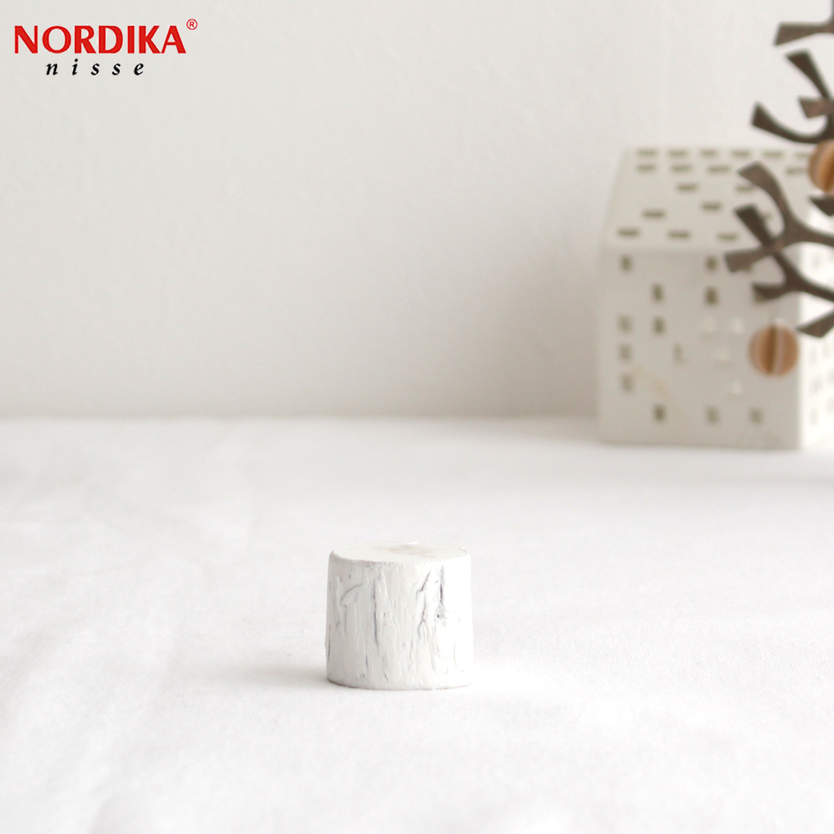 【取扱終了】ノルディカニッセ 丸太台 スノーホワイト お座り人形用 台座 NORDIKA nisse クリスマス 雑貨 木製 人形 北欧 NRD120680