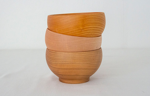 木の種類で変わる、器の表情と個性
