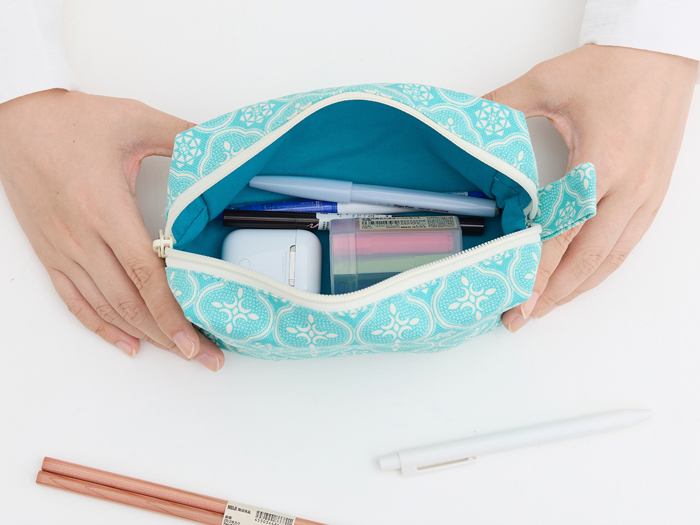 長方形ポーチ 化粧ポーチ 収納ポーチ マチあり 印花楽 inBlooom インブルーム 大容量 小物入れ ファスナー付き 布製 台湾雑貨