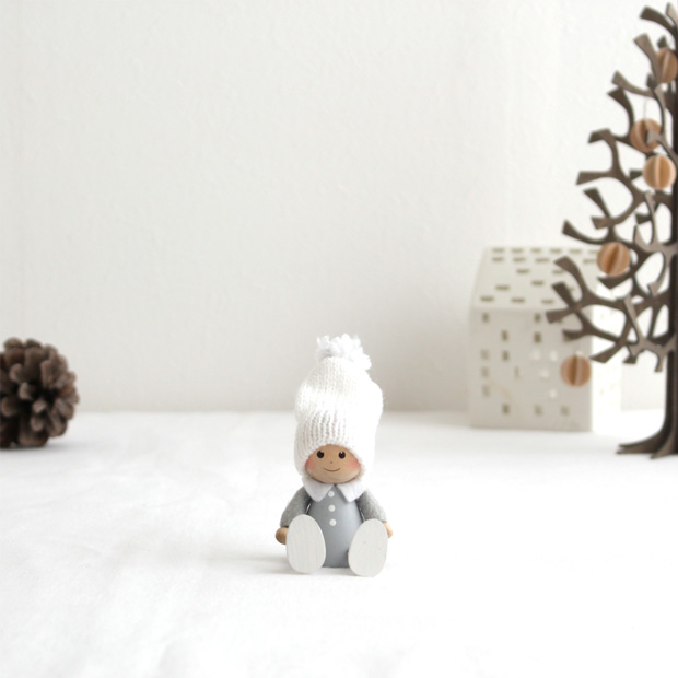 ノルディカニッセ ぺたんこ座りの男の子 サイレントナイトシリーズ NORDIKA nisse クリスマス 雑貨 木製 人形 北欧 NRD120612