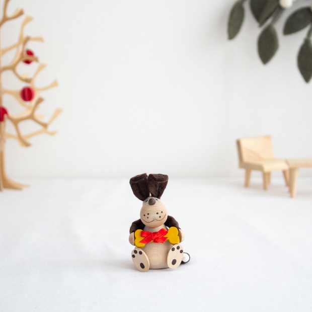 ノルディカニッセ 2023 新作 お菓子を抱えた犬 Joy to the world NORDIKA nisse クリスマス 雑貨 木製 人形 北欧 NRD120769