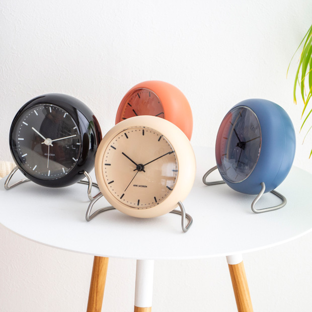ARNE JACOBSEN アルネヤコブセン TABLE CLOCK CITY HALL シティホール 置き時計 クォーツ 目覚まし時計 北欧