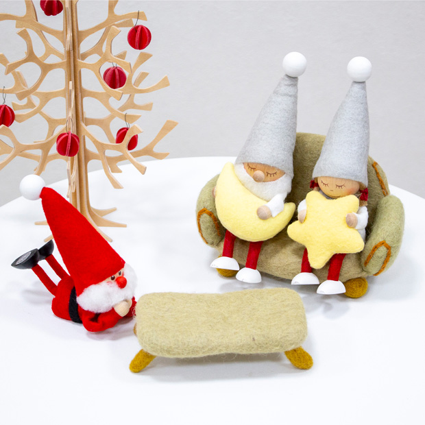 Gry&Sif ミニチュア ソファー＆コーヒーテーブルセット ベージュ 家具 フェルト 北欧 ハンドメイド オーナメント 飾り フェアトレード グライアンドシフ