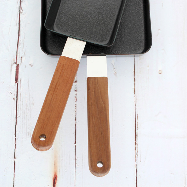 ambai 玉子焼 角 鉄製 卵2～3個用 IH対応 玉子焼き器 卵焼き器 焦げ付きにくい ファイバーライン加工 アンバイ 小泉誠 日本製